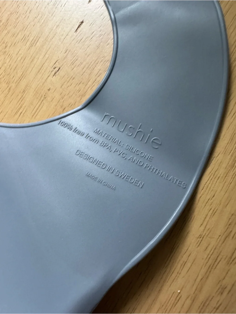 Mushie Silicone Bib (Boat)